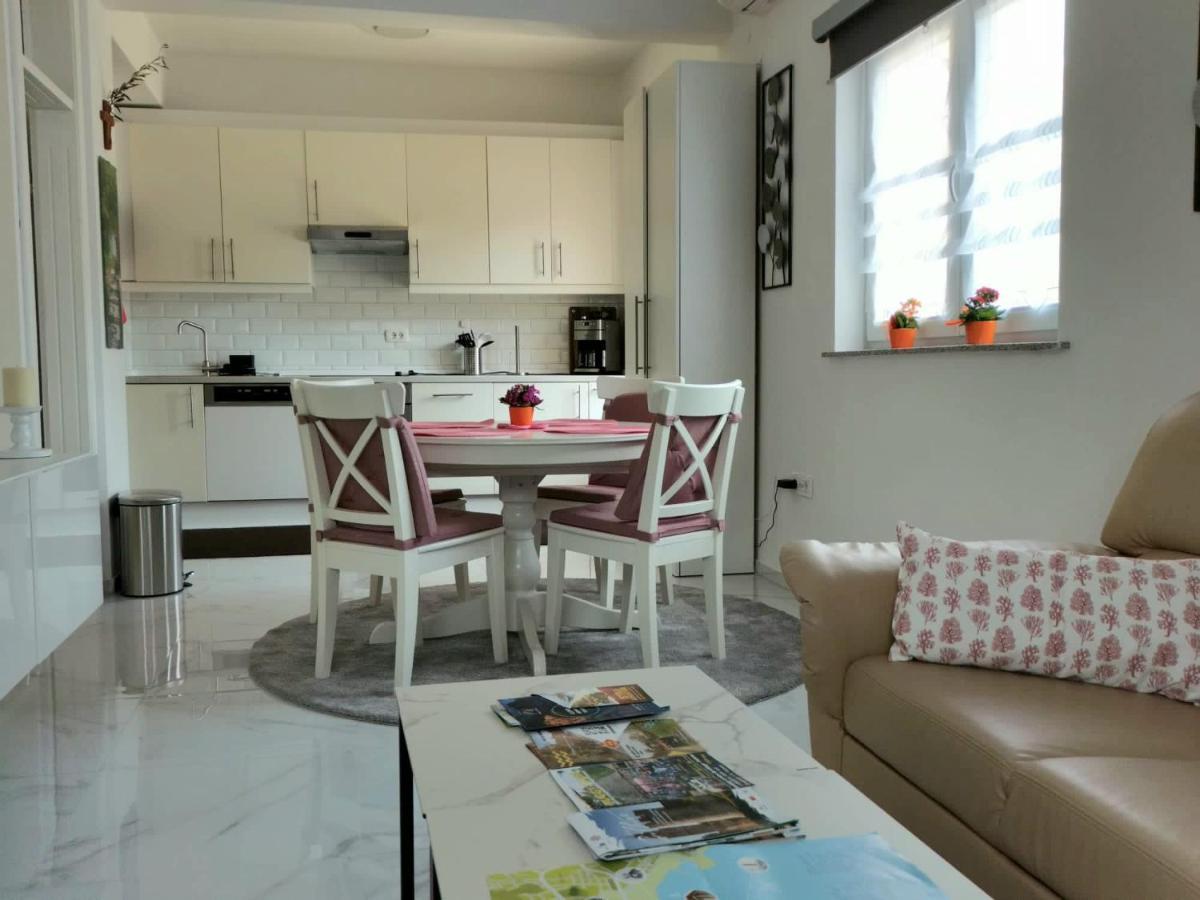 Apartment Grazia Pula Ngoại thất bức ảnh